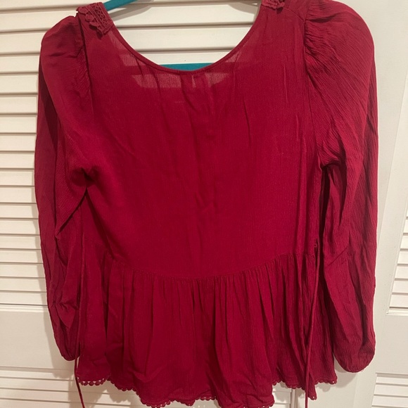 Women’s Blouse - Picture 3 of 3